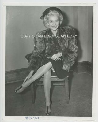 Carole Landis Sexy Leggy Pose In Divorce Court Vintage Photo 1940