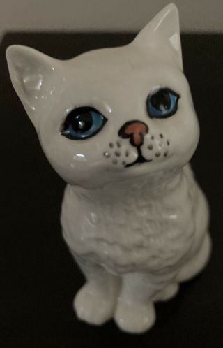 Vintage Beswick England Blue Eyed,  Pink Nose Sitting 4 " White Cat Figurine