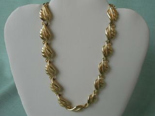 Vintage Designer Signed Coro Gold Tone Leaf Link Necklace Choker