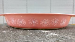 Vintage Pyrex Pink White Daisy Divided Casserole Dish With Lid Cover 1.  5 Quart 2