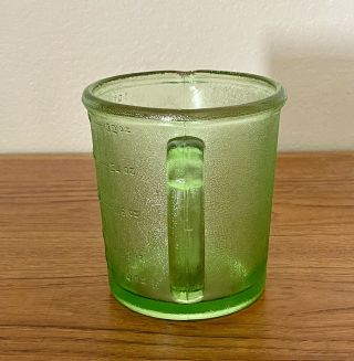 Vintage Green Depression Uranium Glass 1 Quart 4 Cup 32oz Measuring Cup Textured 3