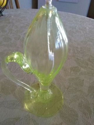 Hand Blown By Williamsburg Glass Lightfoot Va Oil Lamp Bud Vase Vaseline Glass