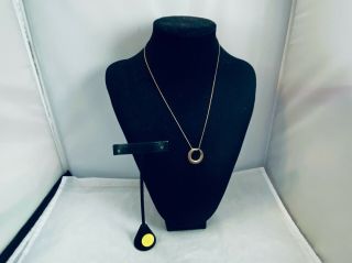 Vtg.  Modern Trifari Shiny Gold Tone Rings Chain Link Necklace