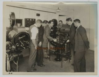 1926 Vitaphone Talkie Movie Turntable Projector Peerless Universal Photos (2) Bb