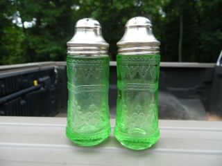 Vintage Green (uranium) Patrician Salt And Pepper Shaker Set / Federal Glass