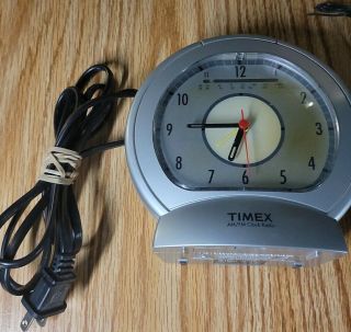 Timex T317s Alarm Clock Radio Am Fm Glow Night Light Vintage Bedside Mini Retro