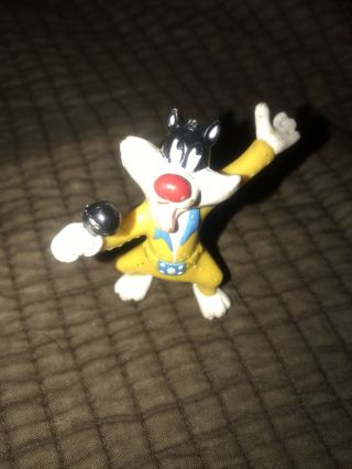 Vintage 1994 Looney Tunes Sylvester The Cat Singing Elvis Outfit Pvc Figure 2.  75