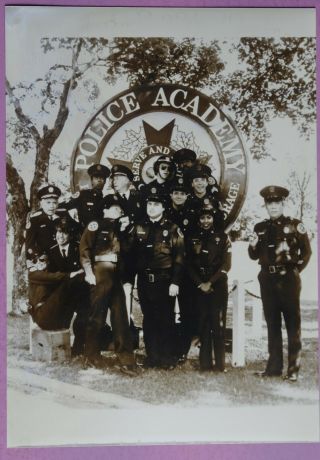 J167 Set Of 8 Pressphotos Police Academy 4: Citizens On Patrol