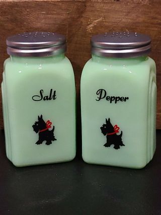 Jadeite Green Glass Scottish Terrier Salt & Pepper Shaker Set Scottie Dog