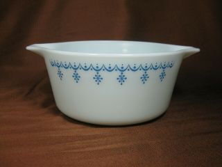 Pyrex 474 - B Blue Snowflake Garland 1 1/2 Quart Round Casserole Dish No Lid