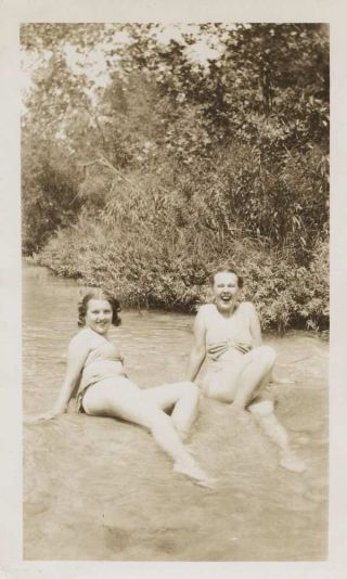 Vintage Photo Smiling Laughing Women Wearing Swimsuits Sit In Water 1930s