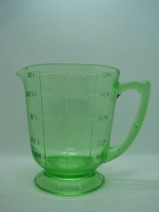 Vintage Green Depression Uranium Glass 1 Quart 4 Cup Footed Measuring Cup