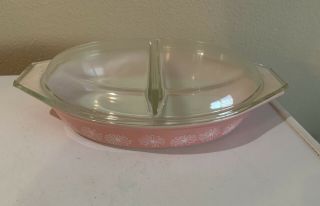 Vintage Pyrex Pink Daisy 1.  5 Quart Oval Divided Dish with Divided Cover 2
