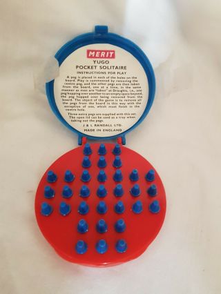 Vintage Merit Pocket Solitaire Game.  Red & Blue.  J & L.  R Ltd 1970s.  Complete