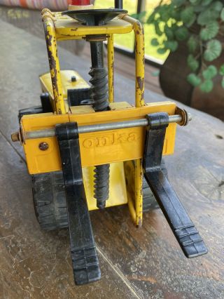 VINTAGE 70 ' s MIGHTY TONKA FORK LIFT YELLOW PRESSED METAL 52900 2