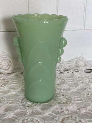 Vintage Fire King Jadeite Art Deco Vase Scalloped Detail Usa