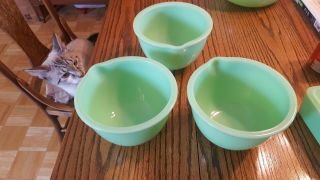 Vintage Set Of 3 Green Jadeite Small Mixing Bowls 6 1/2 " Across W/ Spout