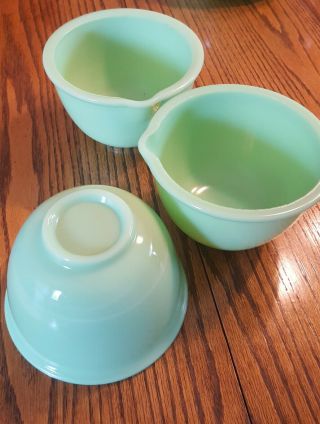 Vintage Set of 3 Green Jadeite Small Mixing Bowls 6 1/2 