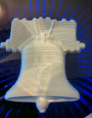 Baccarat Liberty Bell Paperweight Cobalt Blue Glass Sulphide 2