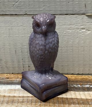 Vintage Degenhart Purple Slag Glass Owl On Books Figurine Paperweight Marked D