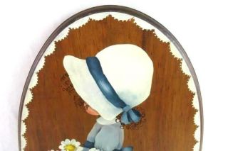 Oval Hand Painted Wood Wall Plaque Girl In A Blue Dress Sunbonnet With Daisies 3