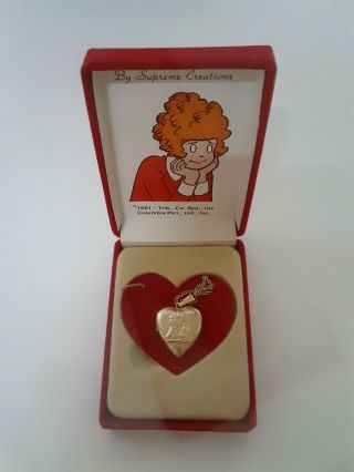 Vintage Little Orphan Annie Heart Locket Necklace,  Columbia Pictures1981 3/4 "