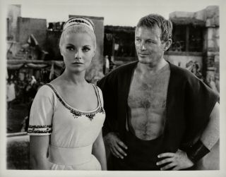 Virna Lisi,  Jacques Sernas 1961 Photo Duel Of The Titans