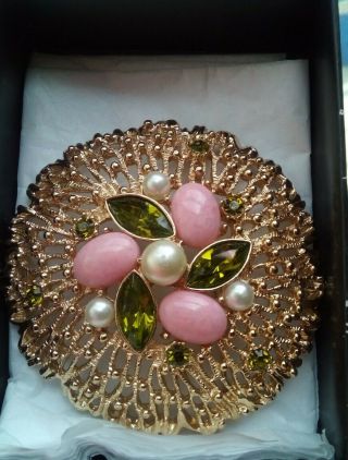 Vintage Sarah Coventry Faux Stones Round Pin Brooch Gold Tone.