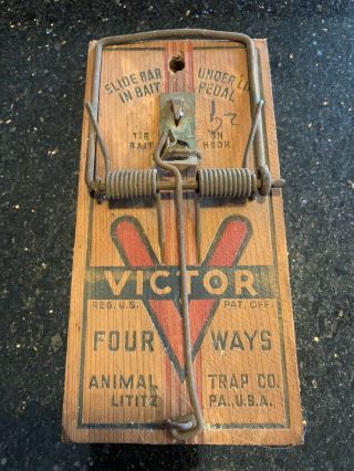 Large Vintage Victor Four Ways Animal Trap Rat Trap Lititz Pa