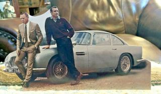 James Bond 007 Sean Connery & Daniel Craig W - Aston Martin Db5 Tabletop Standee