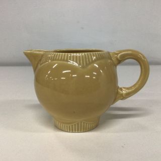 Vintage Clarice Cliff Newport Pottery Ceramic Cream Jug.  Made In England 5317