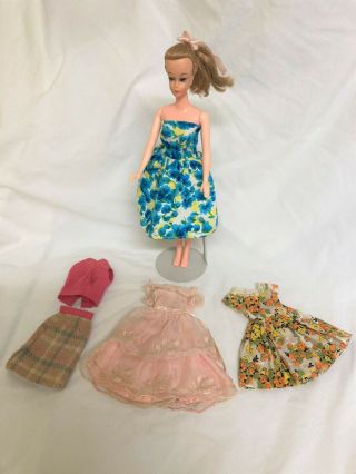 Vintage Uneeda Wendy Barbie Bild Lilli Clone Doll W/dresses