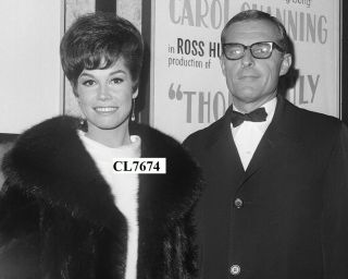 Mary Tyler Moore In A Fur Coat And Husband Grant Tinker At The Criterion Theater