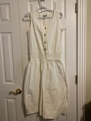 White Tabby Of California Vintage Dress Size 8 Light Weight