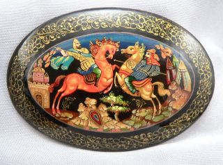 Vintage Russian Lacquer Hand Painted Battle Scene Horse Pin Brooch Signed Mctepa