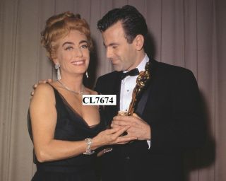 Joan Crawford And Maximilian Schell With His Oscar At The Academy Awards Photo