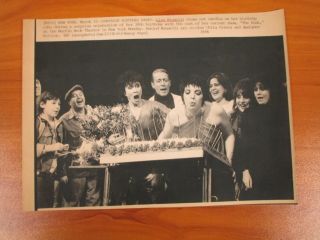 Vintage Ap Wire Press Photo Liza Minnelli & Chita Rivera,  " The Rink " Musical 2