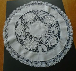 Vtg White Round Doily Table Cloth W/ Hand White Embroidery & Drawn Thread Work