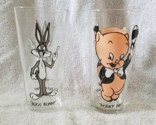 Set Of (2) Vintage 1973 Bugs Bunny & Porky Pig Looney Tunes Pepsi Glasses.