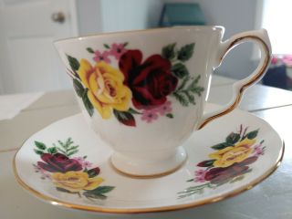 Vtg Queen Anne Bone China Yellow & Burgundy Roses Tea Cup & Saucer England 8630