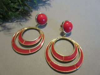 Vintage Signed Daria Red Enamel Gold Tone Metal Dangle Hoop Pierced Earrings
