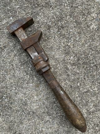 Vintage Bemis & Call H&t Co Combination Pipe Railroad Wrench With Wooden Handle