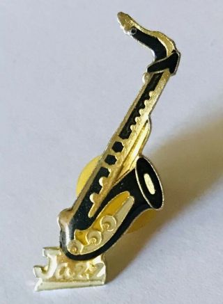 Jazz Saxophone Pin Badge Musical Instrument Rare Vintage (j7)