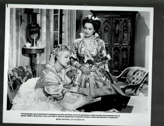 8x10 B & W Photo Of - Scene - Dorothy Lamour And Janis Carter