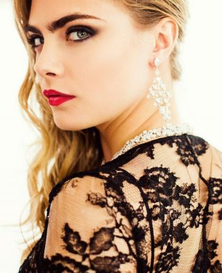 Cara Delevingne Looking Back With Red Lips 8x10 Picture Celebrity Print