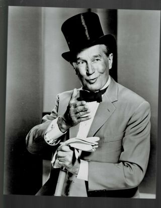 8x10 B & W Photo Of - Maurice Chevalier - Hat