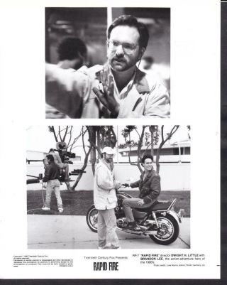Brandon Lee Director: Dwight H.  Little Rapid Fire 1992 Behind Scene Photo 34602