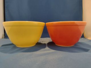Vintage Pyrex Primary Colors Mixing Bowls Set Of 2 - 401 Red And Yellow 1 1/2 Pt