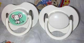 Vintage Avent Silicone Pacifiers - Adorable Mouse&solid White 0,  Months