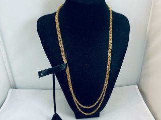 Vtg.  Crown Trifari Shiny Gold Tone Rings Chain Necklace